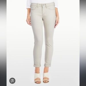 NYDJ ALINA CONVERTIBLE ANKLE SKINNY STRETCH JEAN IN LIGHT GRAY